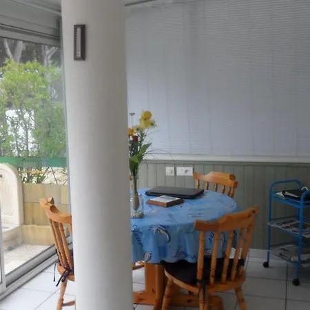 Holiday home Maison Saisonniere De Plage-des-Demoiselles